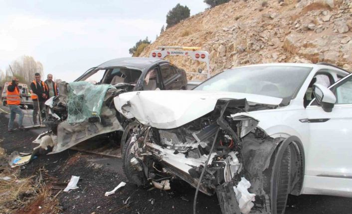 Konya’da otomobiller çarpıştı: 1 ölü, 3 yaralı