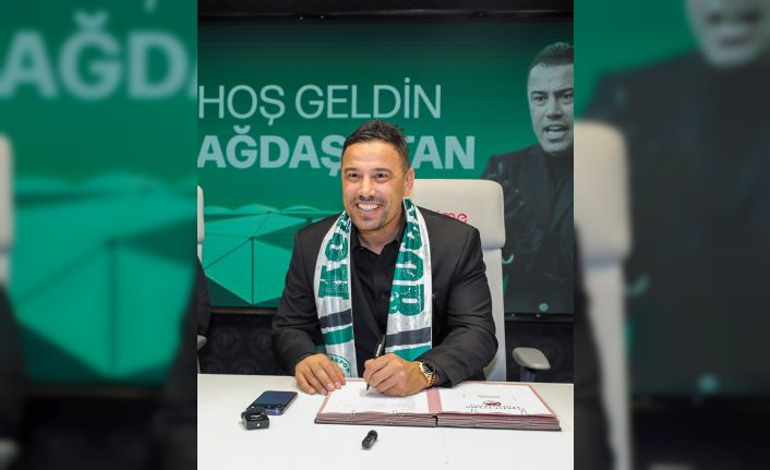 Konyaspor, Çağdaş Atan ile 1,5 yıllık sözleşme imzaladı