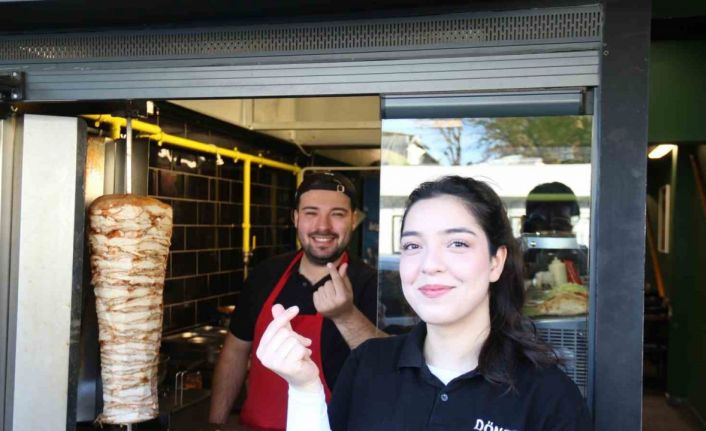 Kore’de döner kesmeyi öğrendiler Eskişehir’de dükkan açtılar
