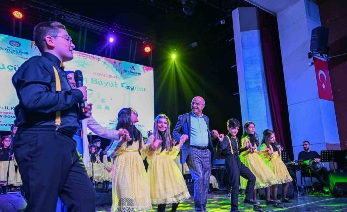 Küçük kalplerden büyük ezgiler