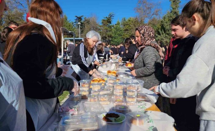 Kütahya Kılıçarslan Anadolu Lisesi’nden Gazze’ye destek
