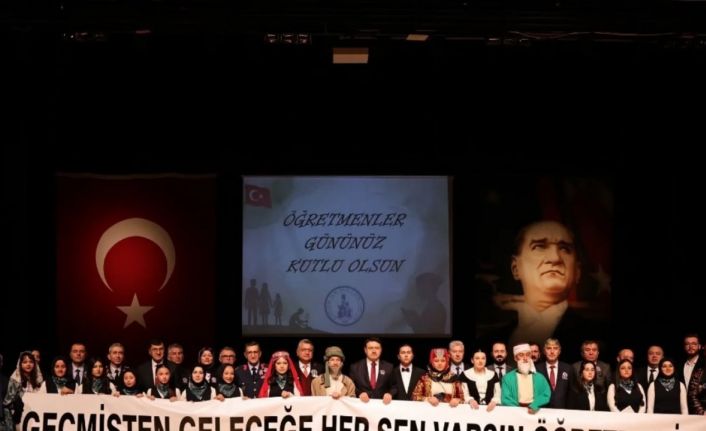 Kütahya’da Öğretmenler Günü coşkuyla kutlandı