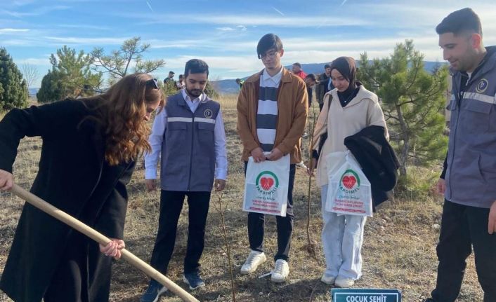 Kütahya’da şehit çocukları için fidan dikim etkinliği