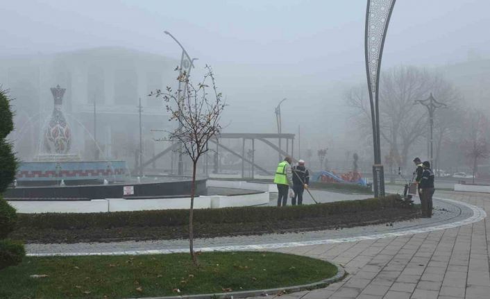 Kütahya’da yoğun sis ulaşımı olumsuz etkiledi