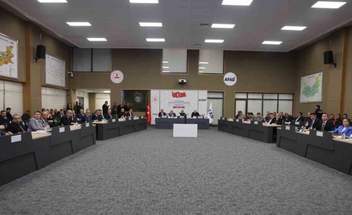 Kuzey Anadolu ve Doğu Anadolu Fay zonu arasında yer alan Elazığ’da İl Afet Risk Azaltma Planı ele alındı