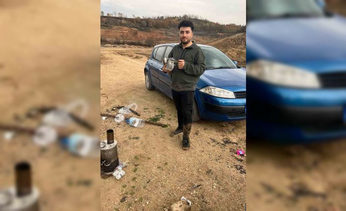 Mahsur kalan mavi balıkçıl kuşunu doğa gezisine çıkan gençler kurtardı