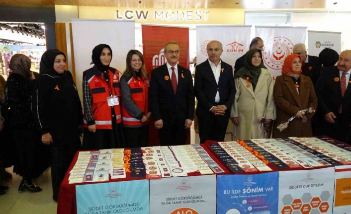 Malatya Park AVM’de kadına yönelik şiddetle mücadele günü etkinliği