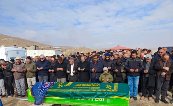 Malatya’da kayıp olarak aranırken ölü bulunan kadın defnedildi