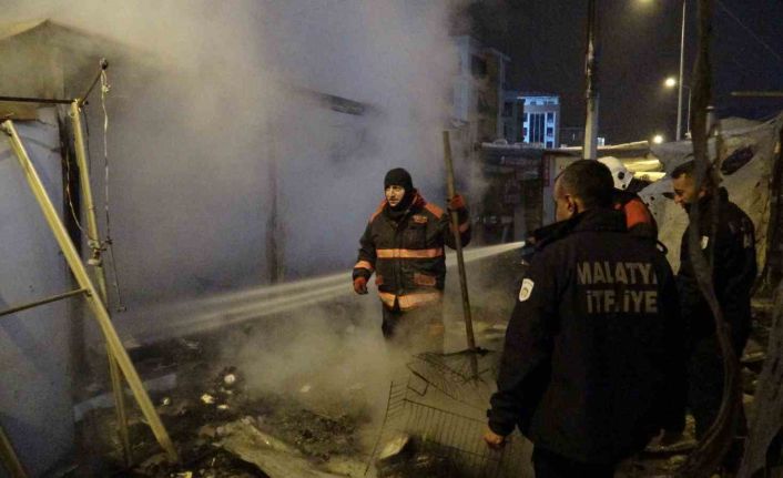 Malatya’da konteyner çarşıda yangın: 1 yaralı