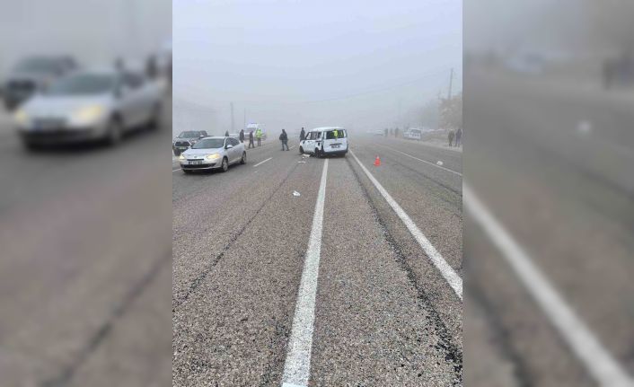 Malatya’da otomobil ile hafif ticari araç çarpıştı: 1 yaralı