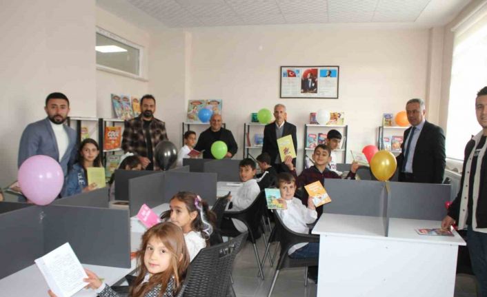 Malazgirt İlkokulu yeni kütüphane açıldı