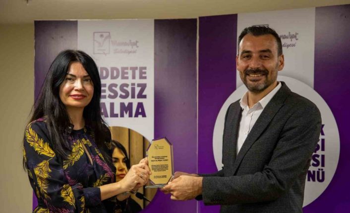 Manavgat’ta kadın hakları ve şiddetle mücadele konuşuldu