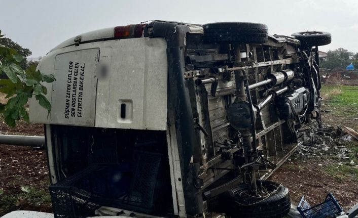 Manisa’da kamyonet devrildi: 1 ölü, 1 yaralı