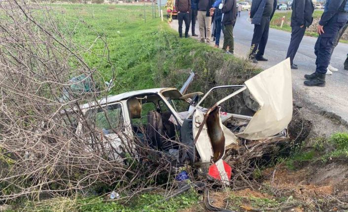 Manisa’da tek taraflı trafik kazası: 2 yaralı