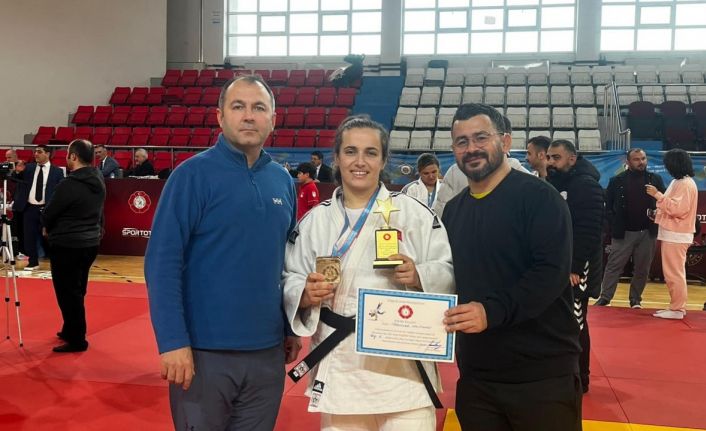 Manisalı Judocu Yadigar Talayhan, Olimpiyatlar için Japonya’da