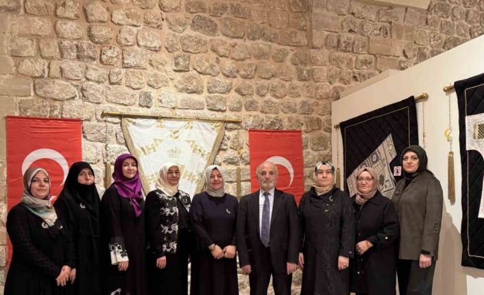 Mardin’de "Dualı Sultan Gömlekleri" sergisi açıldı