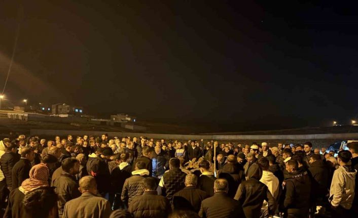Mardin’de evde ölü bulunan aileden baba defnedildi