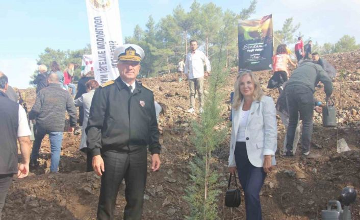 Marmaris, ‘Milli ağaçlandırma ‘gününde 3 bin fidanı toprakla buluşturdu