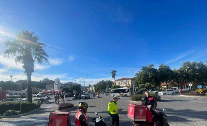Marmaris’te motorlu kuryeler denetlendi