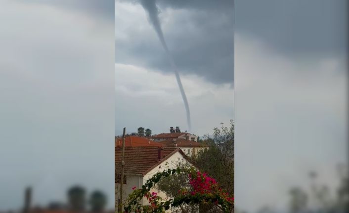Marmaris’te oluşan hortum kameraya yansıdı