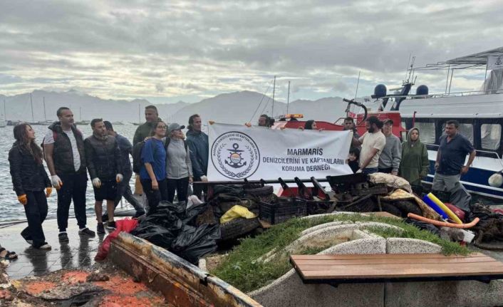 Marmaris’te sezon sonu deniz dibi temizliğinde çıkanlar şaşırttı