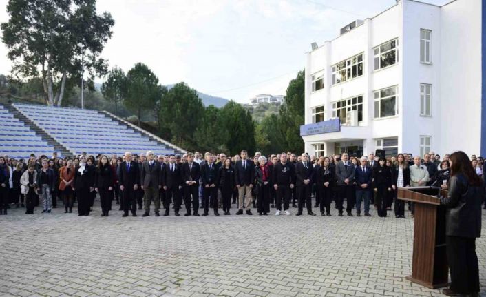 MCBÜ’de Atatürk’ü anma programlarına yoğun ilgi