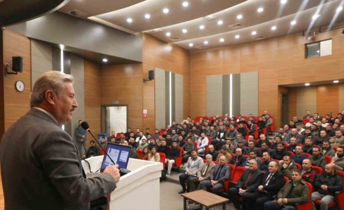 Melikgazi Belediyesi Park ve Bahçeler personeline ’Ağaç Bakım Sırları’ anlatıldı