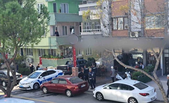 Menteşe’de alacak verecek kavgası kanlı bitti: 1’i ağır 2 yaralı