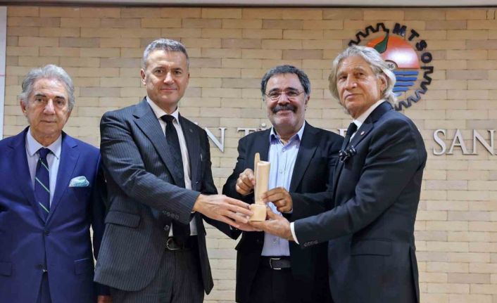 Mersin Kenti Edebiyat Ödülü Ahmet Ümit’in