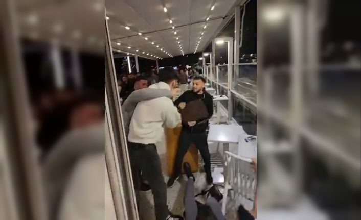 Mersin’de kafedeki kavgada yumruklar havada uçuştu