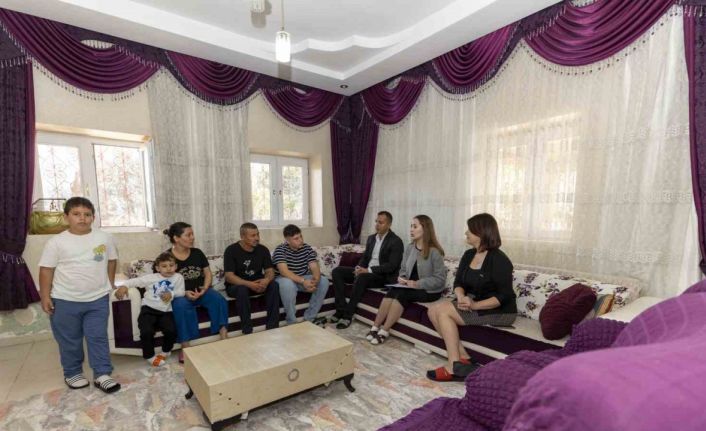 Mersin’de öğrenciler için evde eğitim takibi başladı