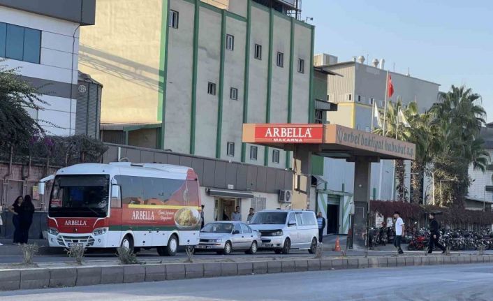 Mersin’deki makarna fabrikasında zirai ilaç zehirlenmesi: 11 işçi hastaneye kaldırıldı