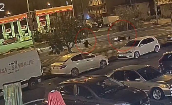 Metrelerce sürüklendi, kazayı yara almadan atlattı: O anlar kamerada