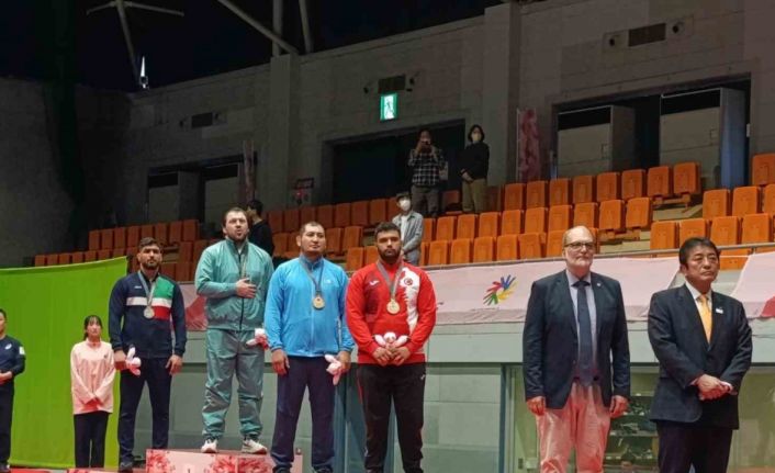 Millî güreşçi Berke Nergiz, Tokyo’dan madalyayla döndü