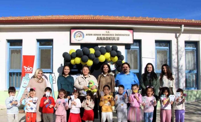 Minik çocuklara ağız ve diş sağlığı eğitimi