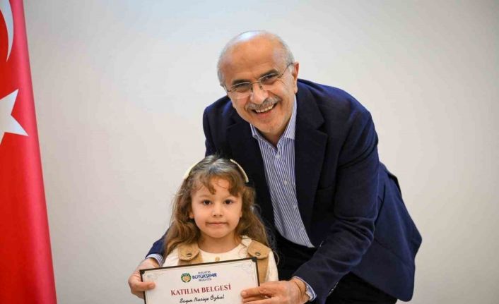 Minik yüreklerden Başkan Er’e anlamlı ziyaret