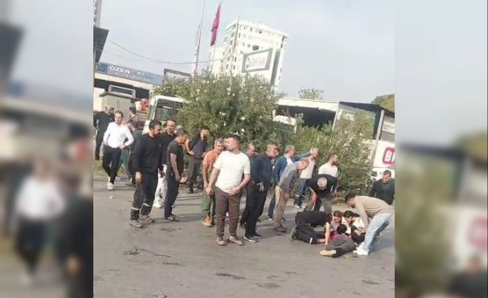 Motosiklet ile otomobil çarpıştı: 1 ağır yaralı