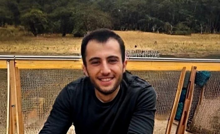 Motosikleti ile bariyerlere çarpan üniversite öğrencisi hayatını kaybetti