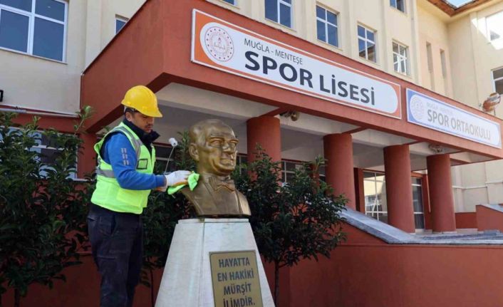 Muğla Büyükşehir’den okullara ara tatil bakımı