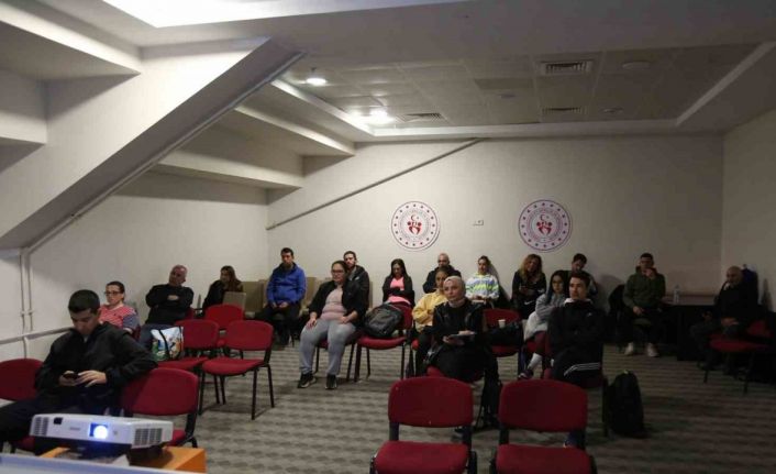 Muğla’da masa tenisinde yeni antrenörler yetişiyor