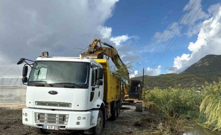 MUSKİ, Fethiye ve Seydikemer’de 77 km dere temizliği yaptı