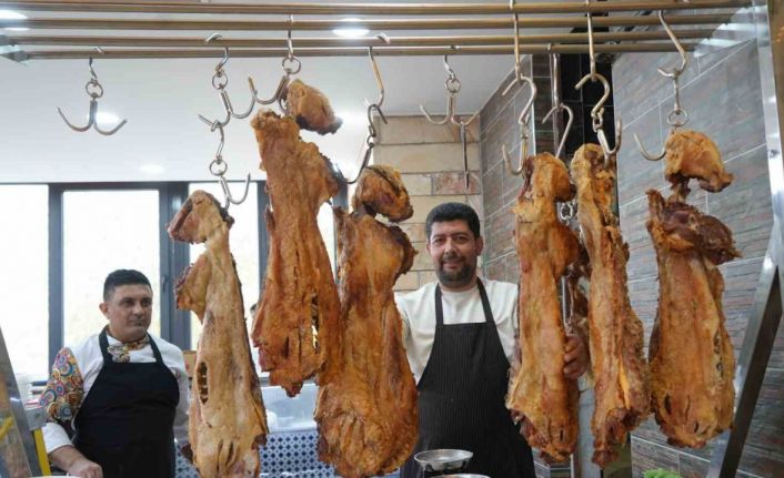 Muş’ta 15 yıllık ustalıkla büryan geleneği yaşatılıyor