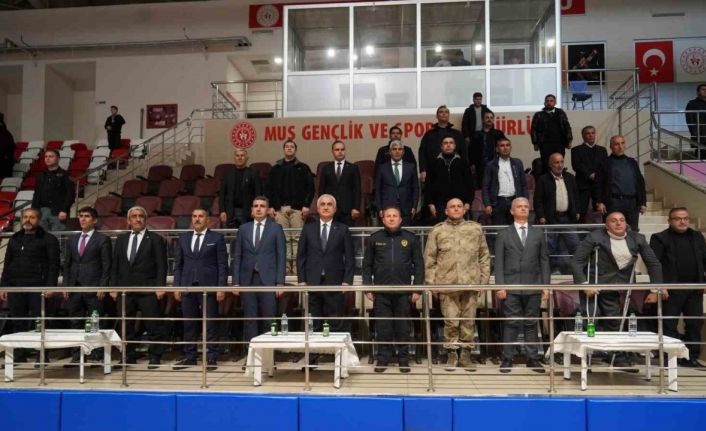 Muş’ta 35 amatör spor kulübüne 2 milyon TL malzeme desteği