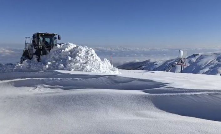 Muş’ta kapanan 31 yerleşim yerinin yolu yeniden ulaşıma açıldı