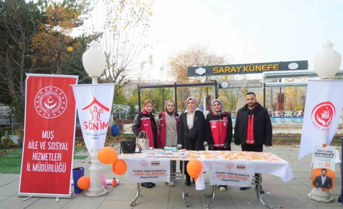 Muş’ta turuncu renkli farkındalık: Şiddete karşı açılan stant yoğun ilgi gördü