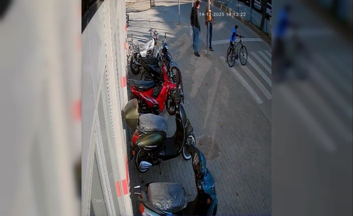 Mustafakemalpaşa’da polis aracının çarptığı Ömer’in kaza görüntüleri ortaya çıktı