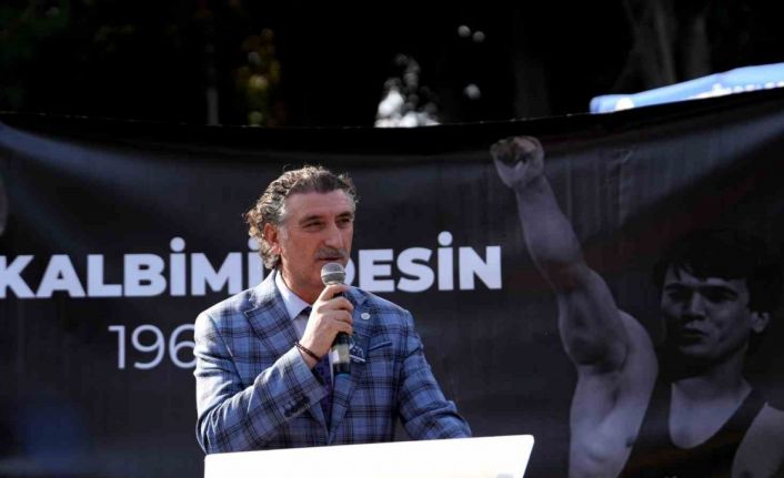 Naim Süleymanoğlu kabri başında anıldı