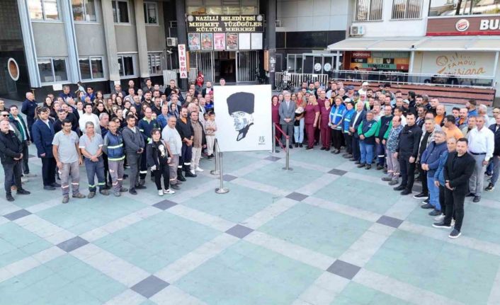 Nazilli’de 750 personel Atatürk portresi yaptı