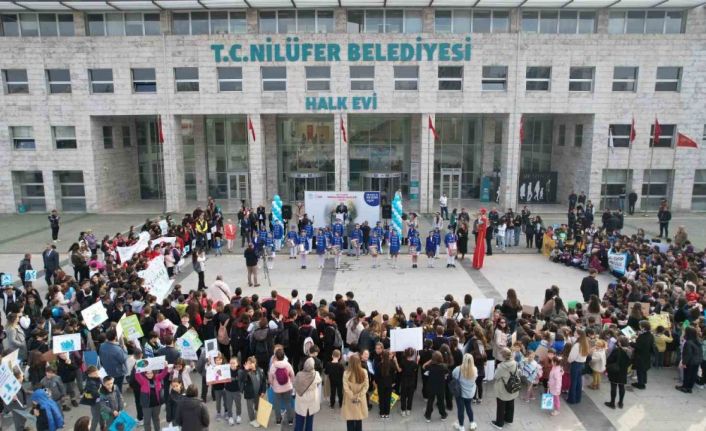 Nilüferli çocuklardan ’gelecek’ için anlamlı yürüyüş