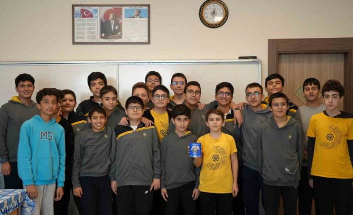 Öğrencilerden Gazze’ye anlamlı destek: Harçlıklarını bağışladılar